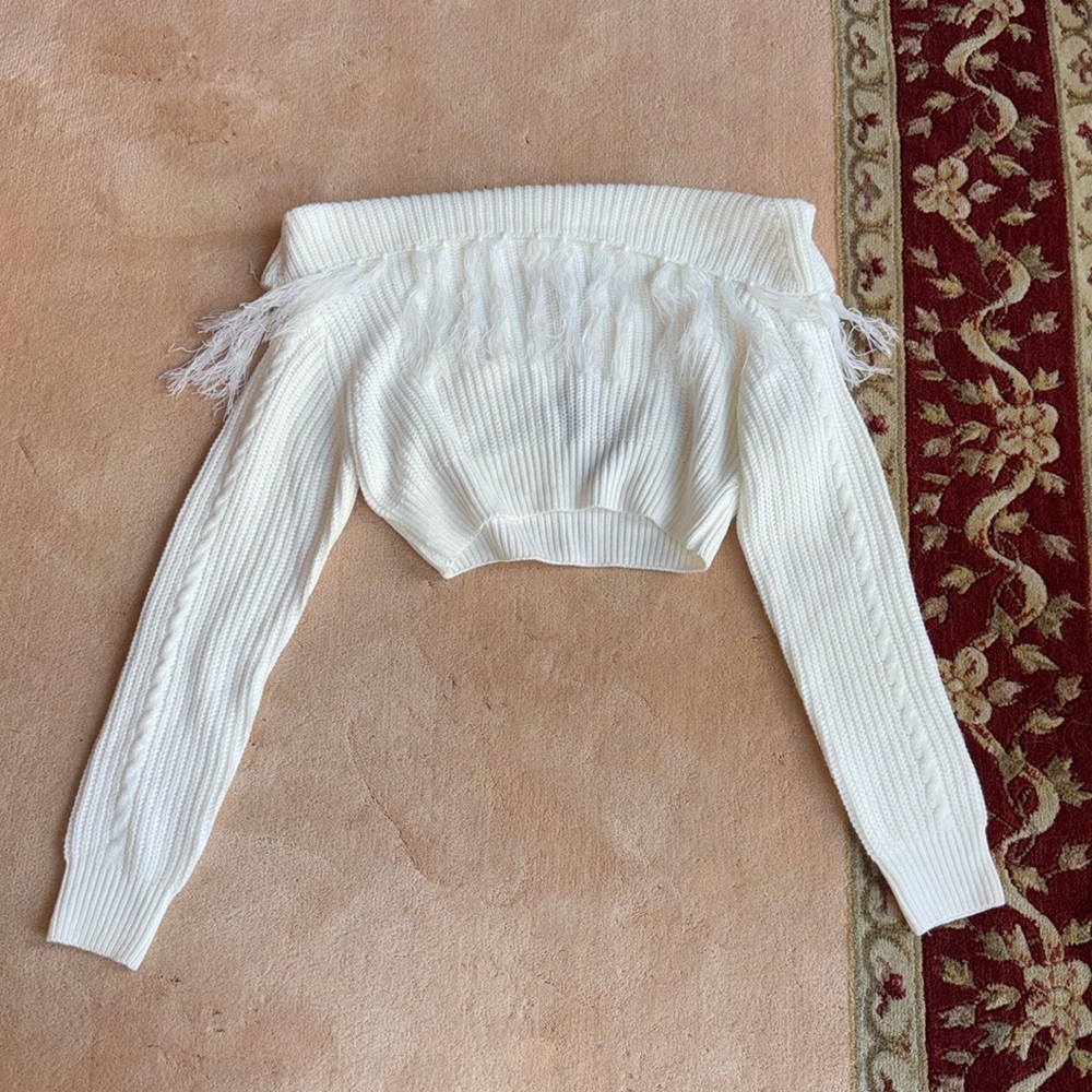Hera white sweater